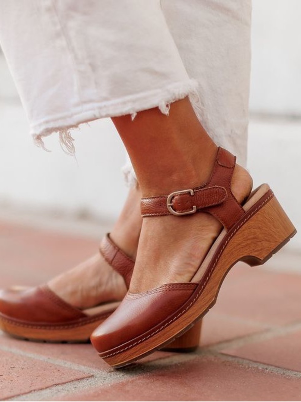 Clarks Paizlee Bay Clog - Picture 2 of 9